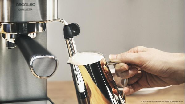 01584 cafetera cecotec espresso cafelizzia 790 steel pro