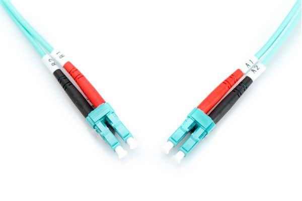 DK-2533-10_3 fiber optic patch cord. lc to lc duplex. om3. color magenta. 10m