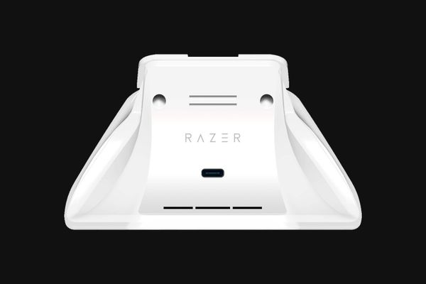 RC21-01750300-R3M1 cargador gamepad razer stand for xbox robot white rc21 01750300 r3m1